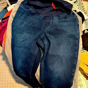 Brand: SPANX Size: Medium (fits 6-8) They were super slimming and comfortable.